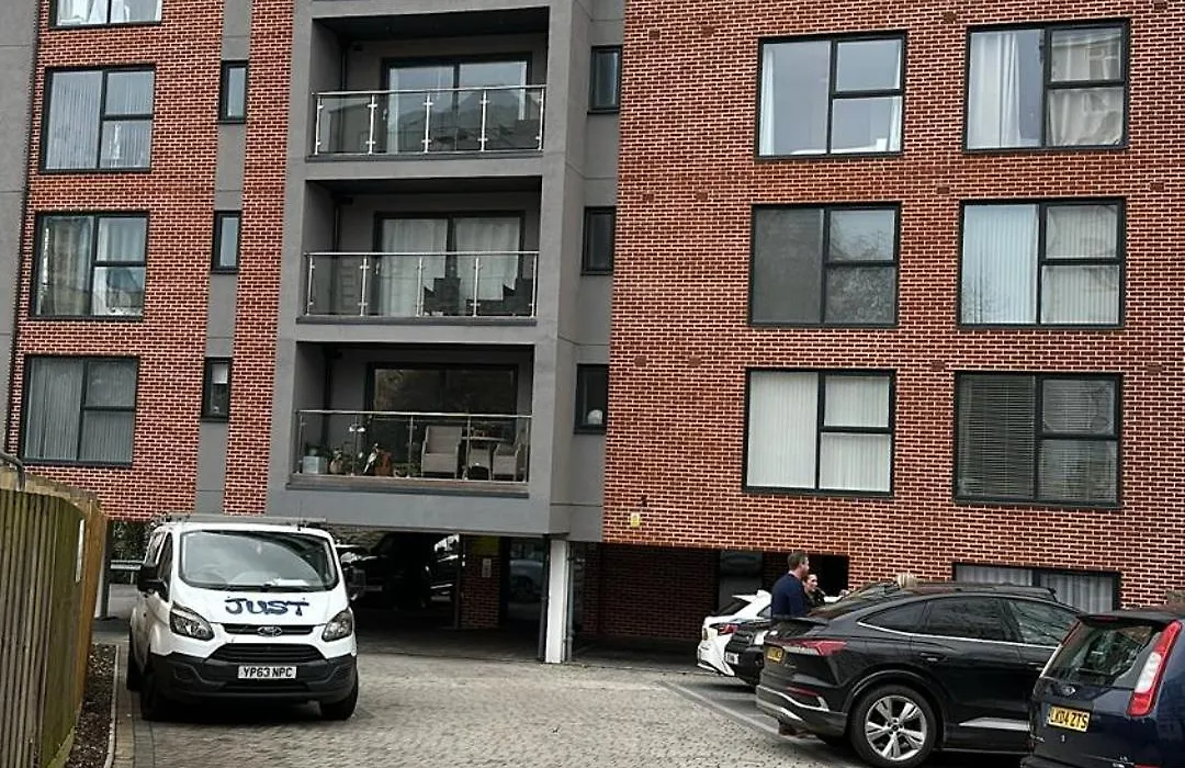 Bournemouth Bh1 Balcony With Parking Apartment-1
